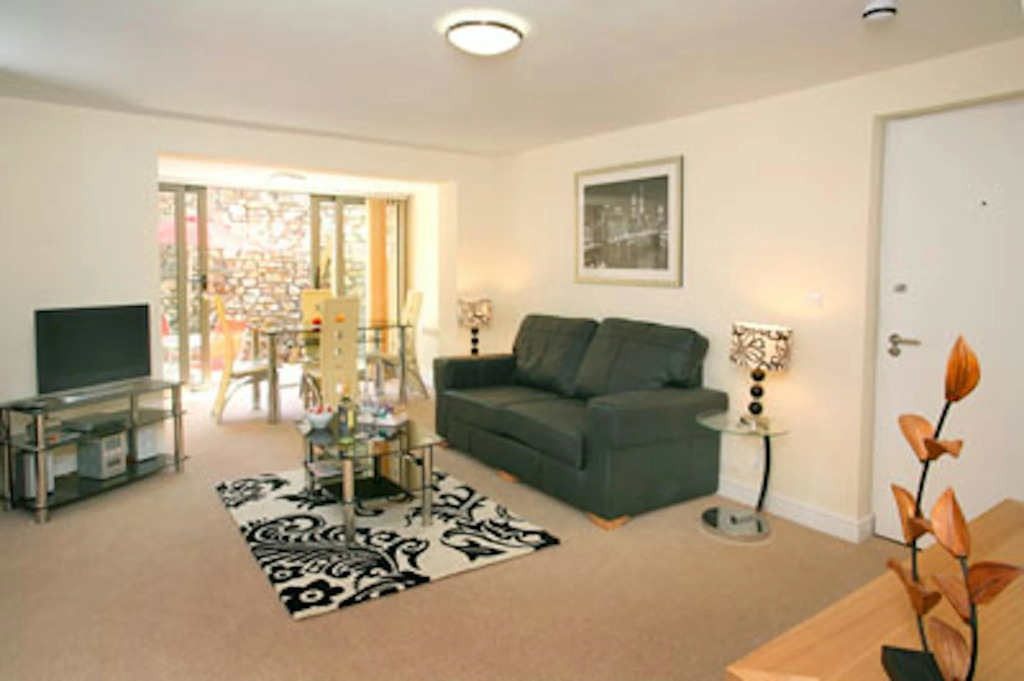 Your Stay Bristol Cotham Lawn