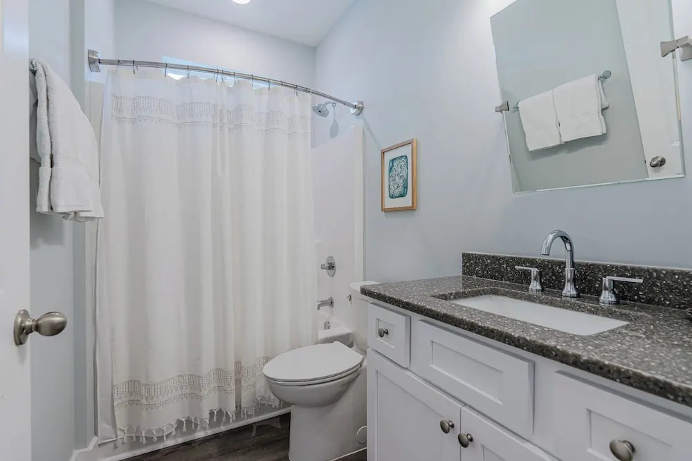 Pet Friendly + Private Pool; Amazing Fenced Backyard, 5 Min Walk to Beach!