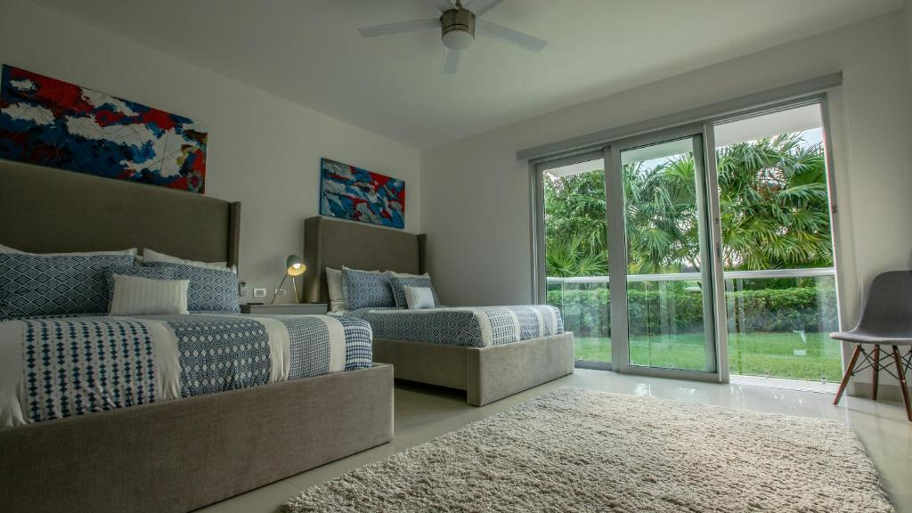 Mareazul Beach Front Condos At playa del Carmen