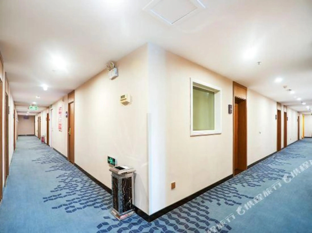 Home Inn Selected (Liaocheng Jinding Shopping Center Dongchang Lake Branch)