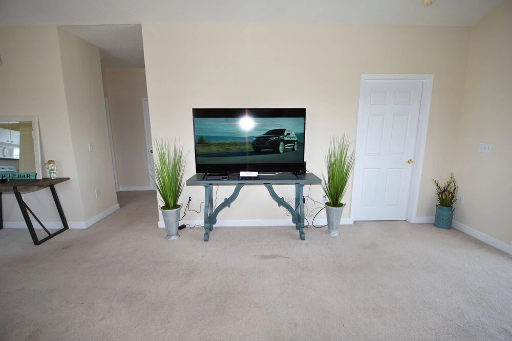 Wedgewood Apartment 834