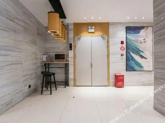 CCINN Hotel(Changsha Yuelu Mountain juzizhoutou store)