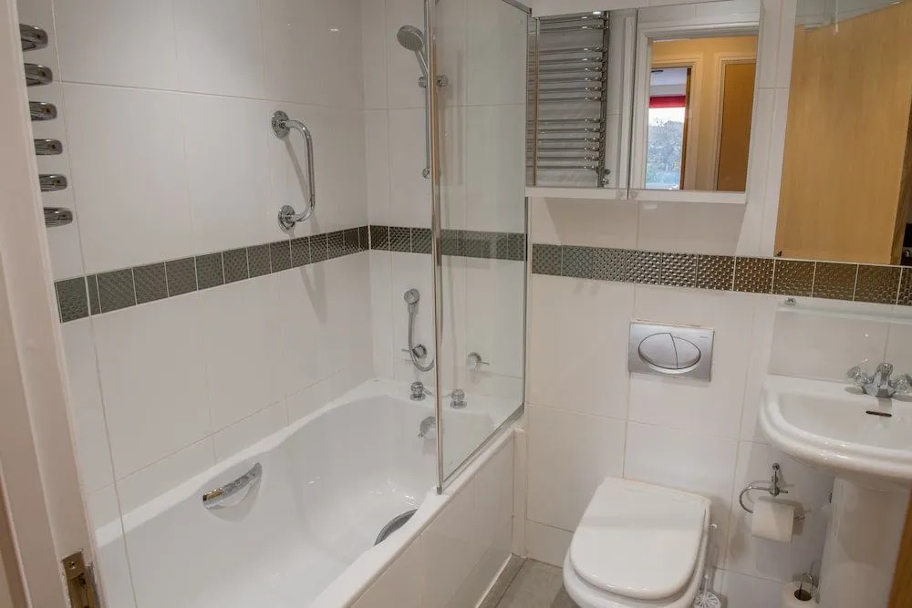 Toothbrush Apartments - Ipswich Friar St