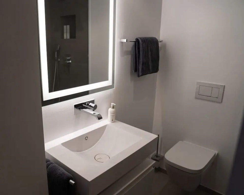 THE NEWSHA SIGNATURE HOME