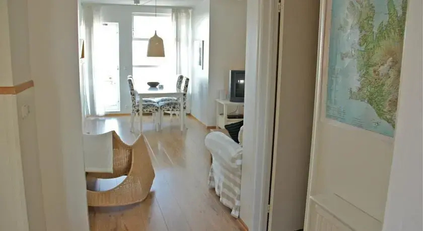 Eyjasol Apartment Hverafold