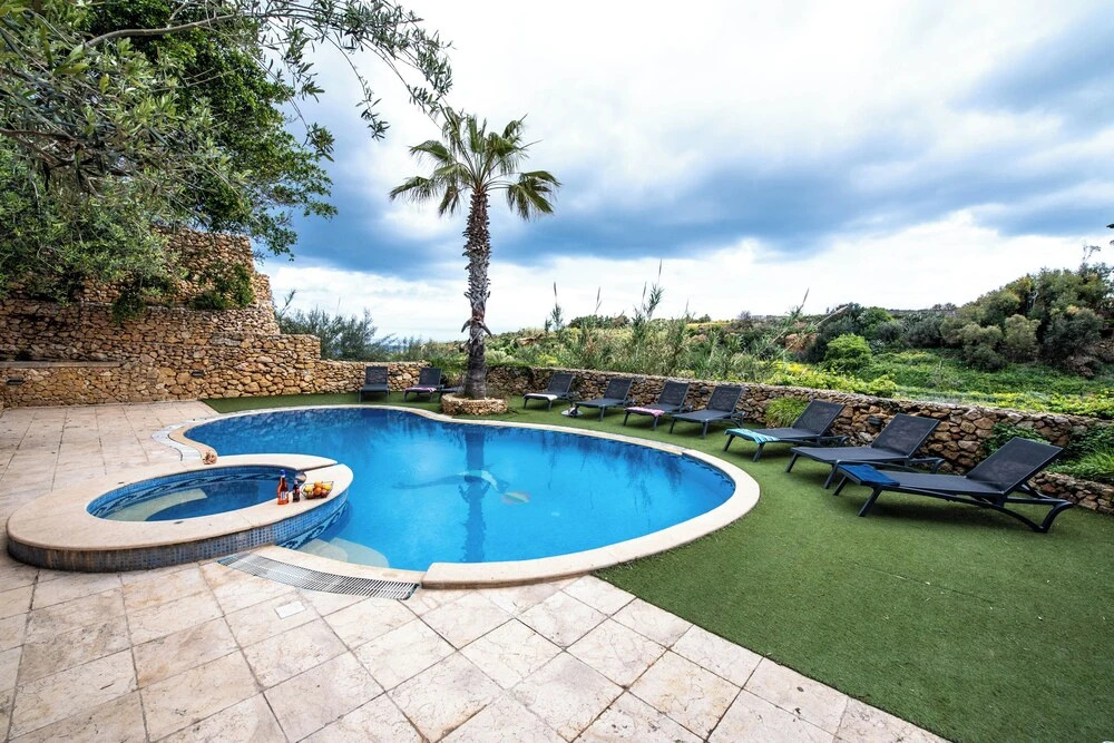 Villa Soldanis Sleeps 12 with Pool