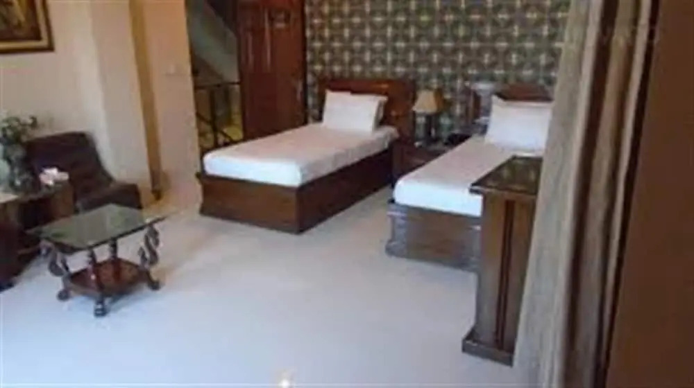 Lords Inn Hotel