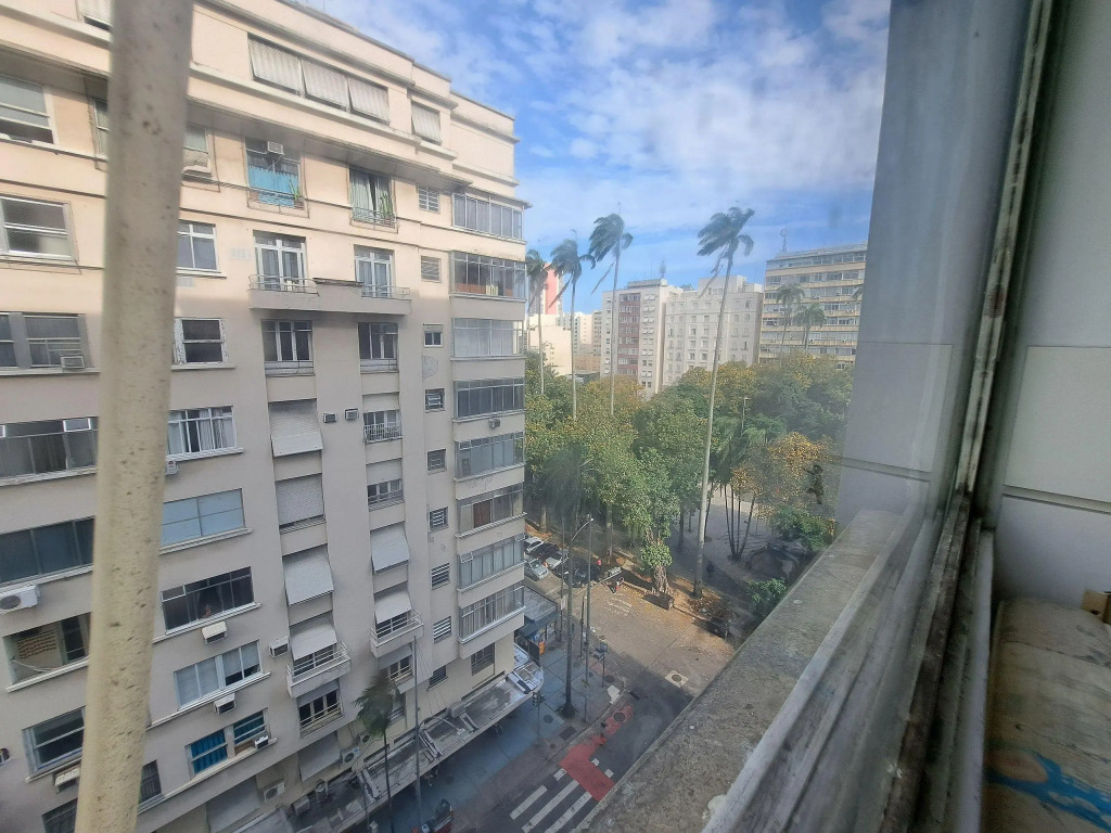 Confortável Flat na Zona Sul a 50 mts do Metrô