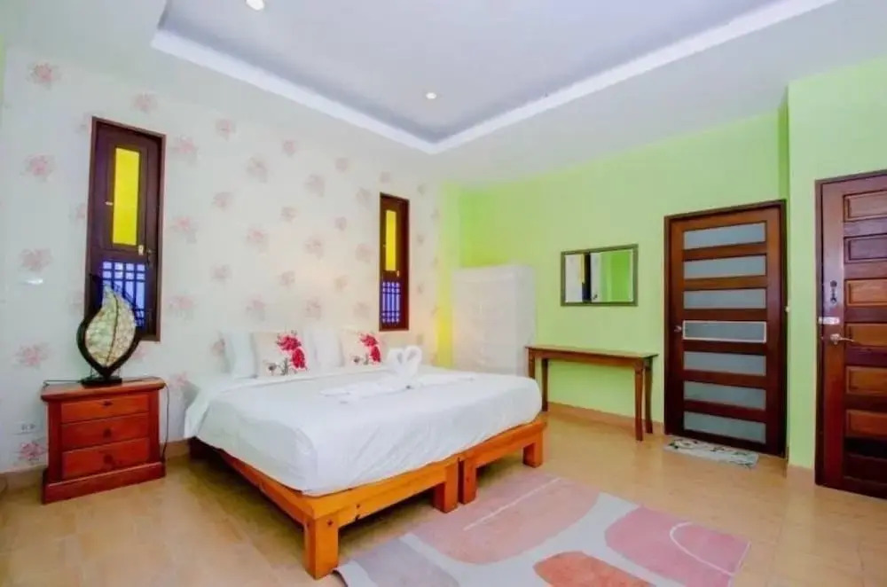 Karnie Cheer Pool Villa & Resort Pattaya