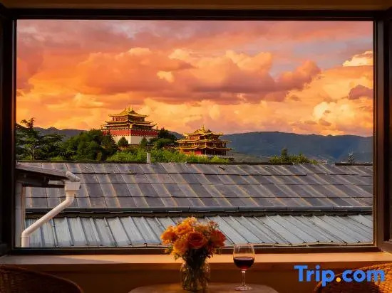 MOUNTAIN•DESIGNE Oxygen-rich Scenic Stay (Moonlight Square, Dukezong Ancient Town)