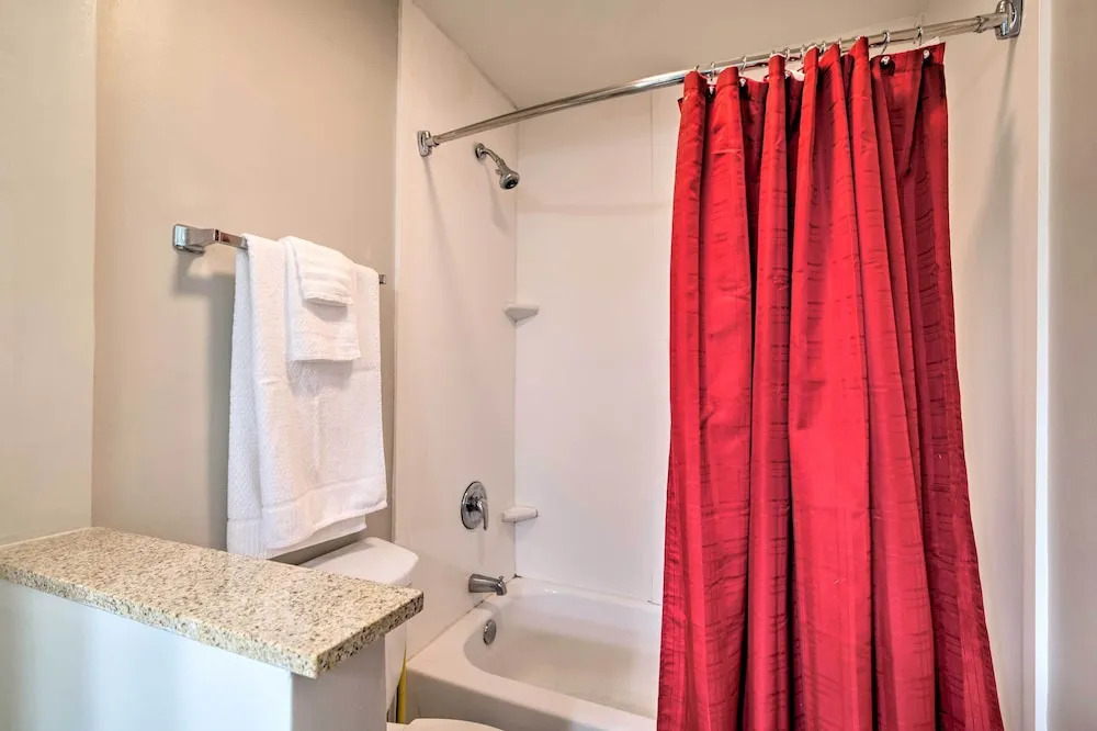 Sip Happens: Oxford Condo Near Ole Miss Athletics!