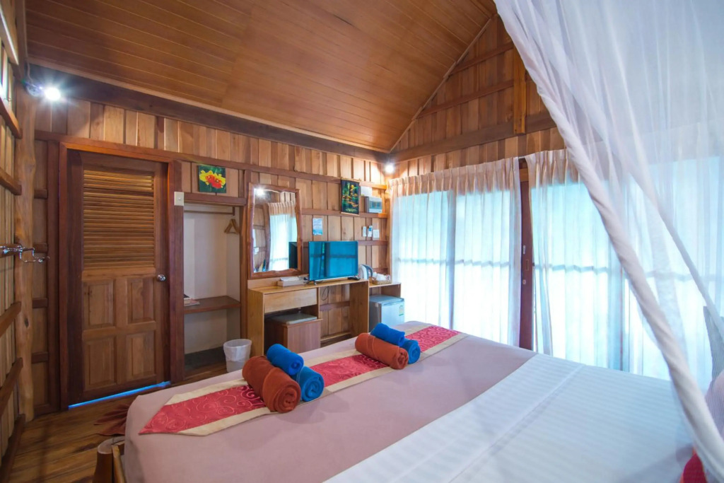 Thiw Son Beach Resort