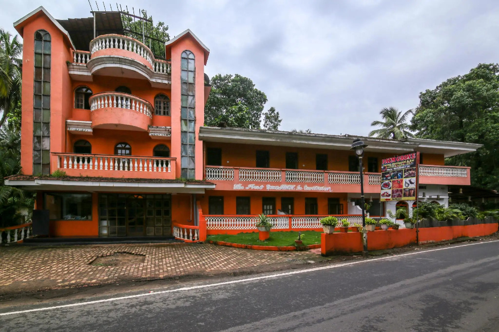 SPOT ON 18436 Palmgrove Residency