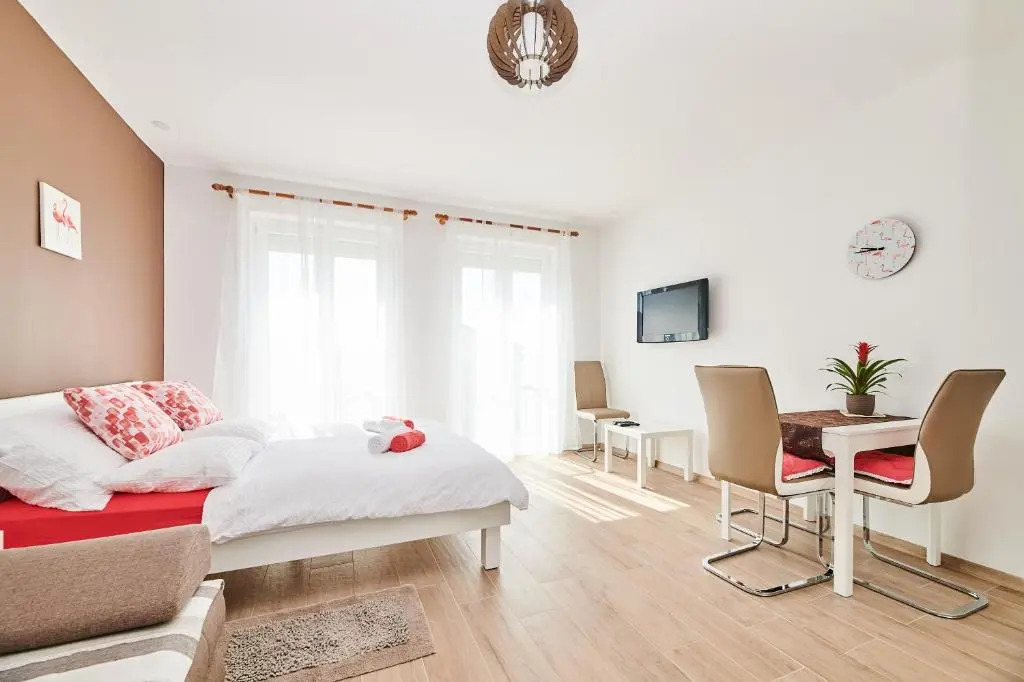 Studio apartman Lena