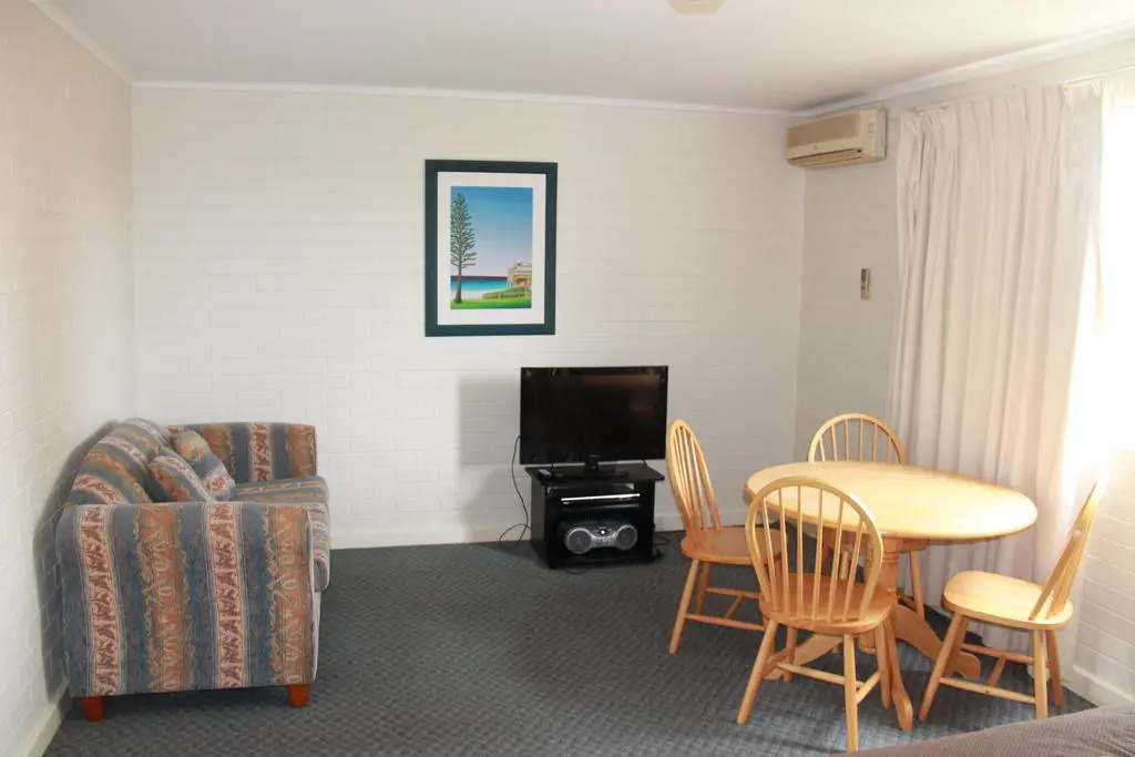Malibu Apartments - Perth