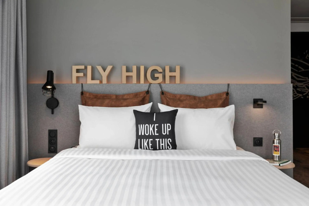 Moxy Lyon Airport