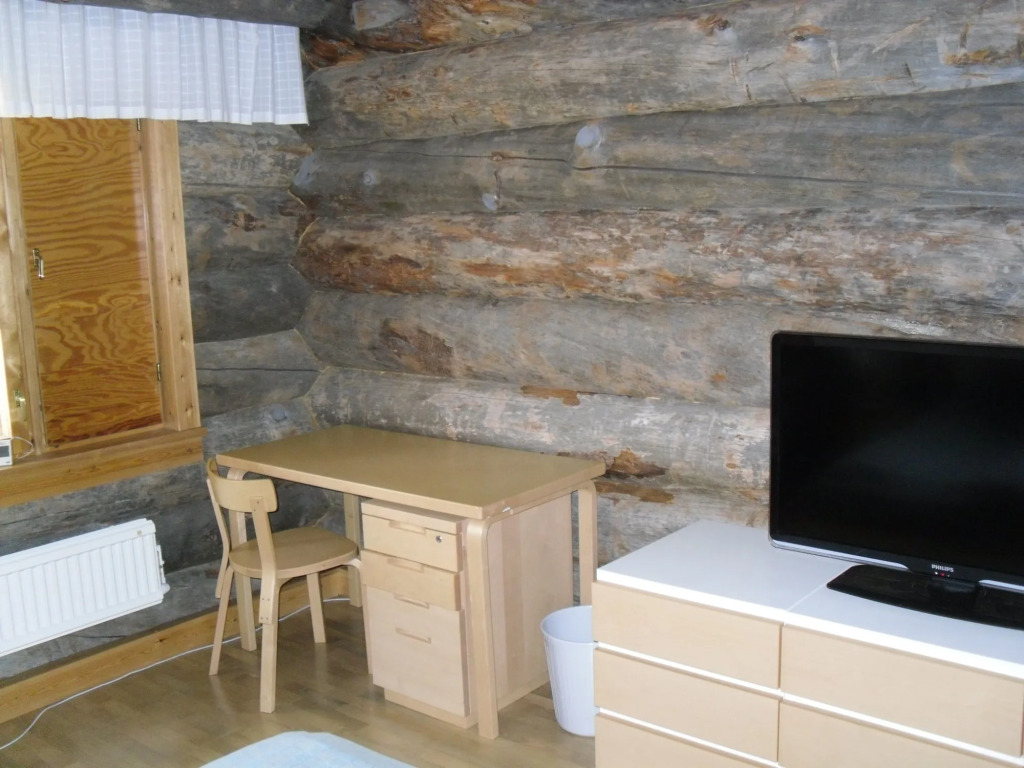 Saarikejo Log Chalet