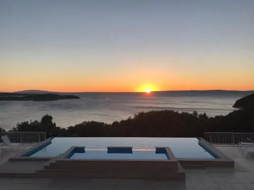Zlatni Zalaz,Apartments,Supetarska Draga