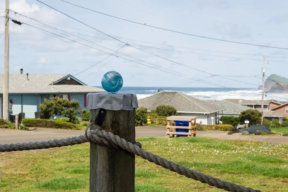 The Tides Inn