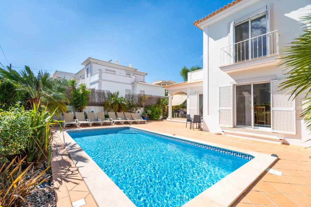 The Captivating Portimão Villa by Ideal Homes