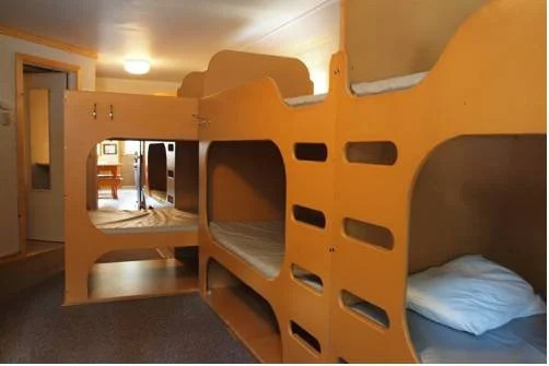 HI Castle Mountain - Hostel