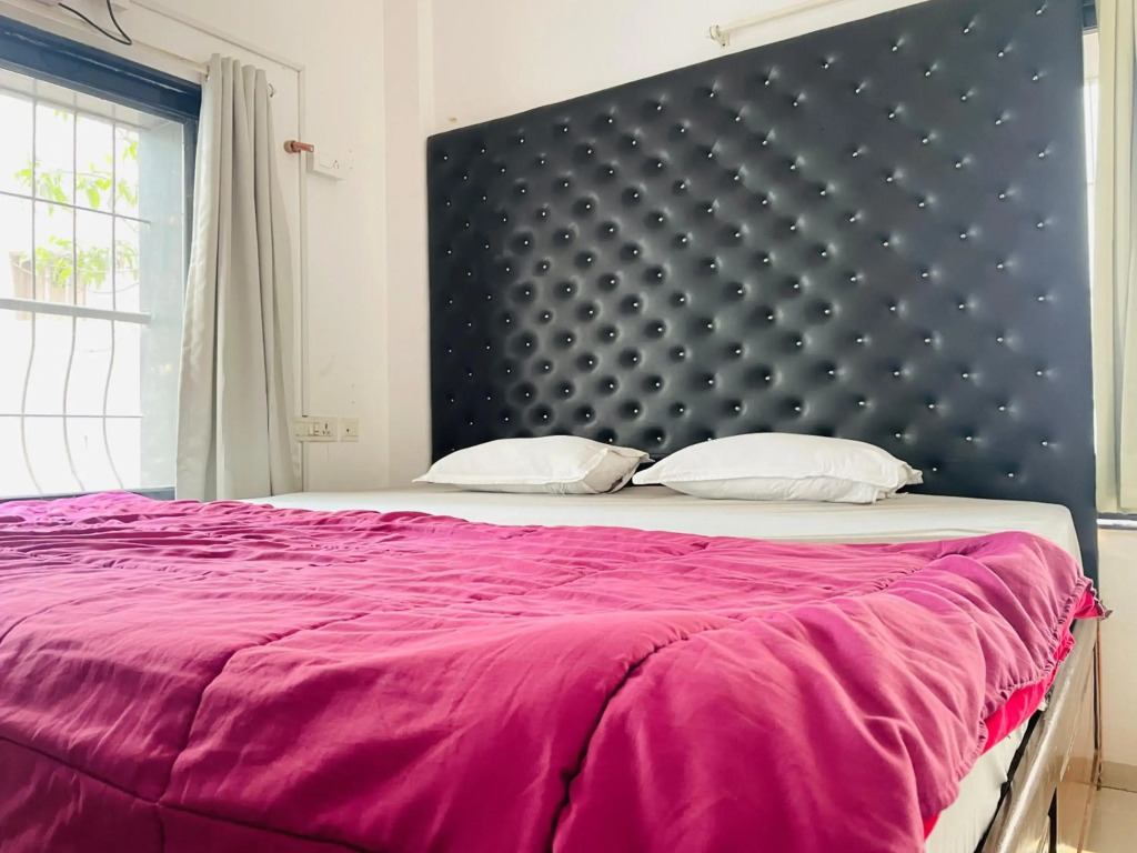 Lifespace- Spacious Hostel in a Luxurious Villa