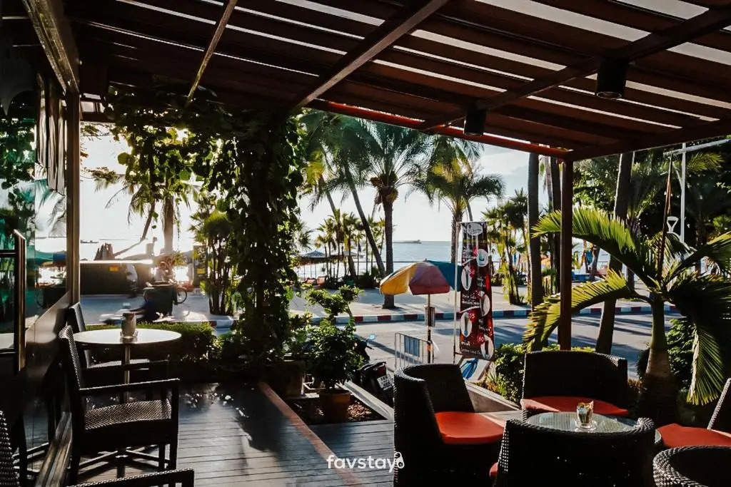 Twin Palms Suites and Residence Pattaya