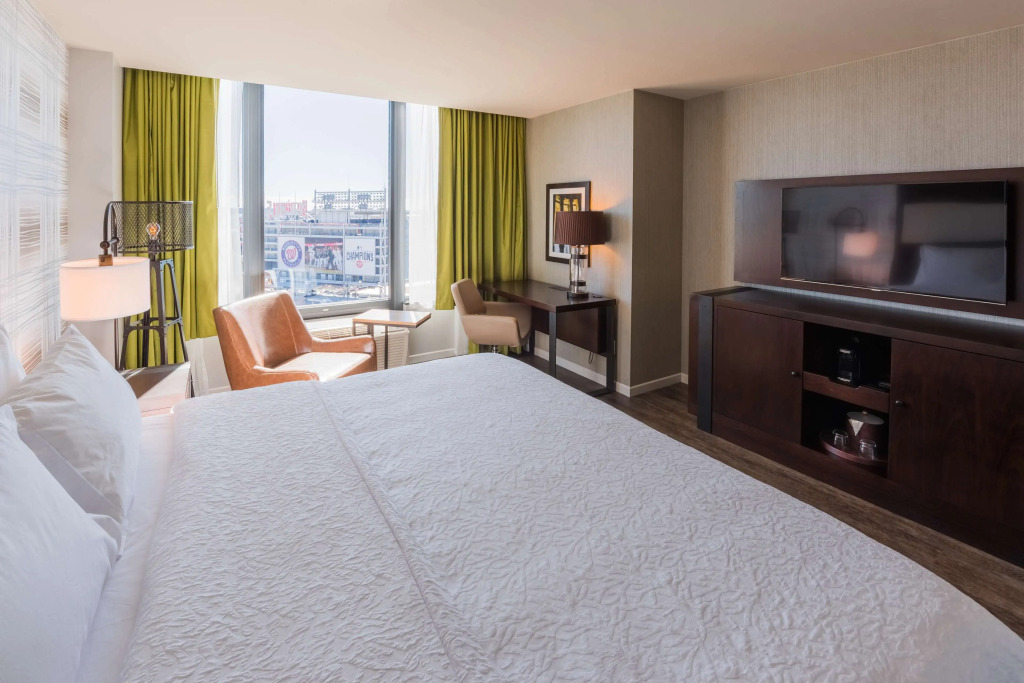 Hampton Inn & Suites Washington, D.C. - Navy Yard