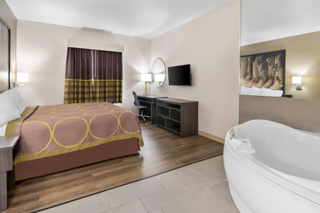Super 8 by Wyndham Fort Worth Stockyards