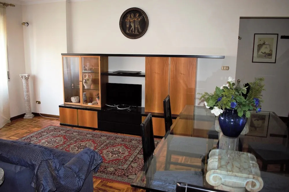 Elegant Rooms Roma - Guest House