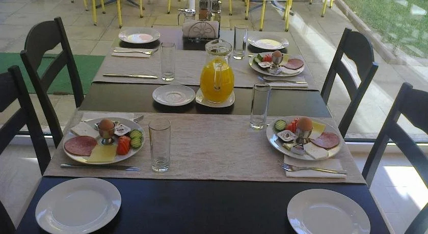 Ivatea Family Hotel