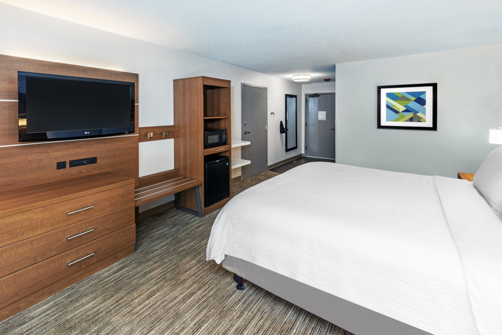 Holiday Inn Express & Suites Sulphur - Lake Charles by IHG