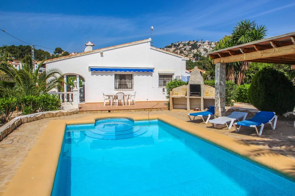 Kathrin - beautiful little house in pretty grounds with lovely views in Benissa