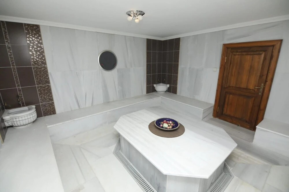 Luxury Pavilion with Bosphorus View in Beylerbeyi