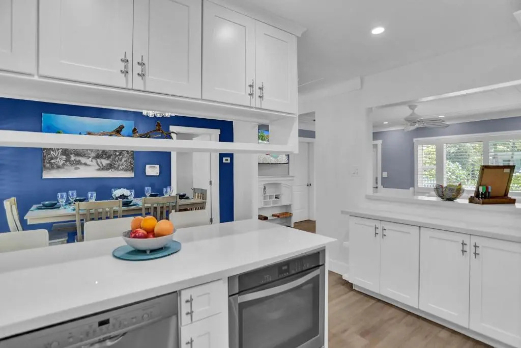 Modern & Fun 3BD Villa by the Beach, Pool & BBQ