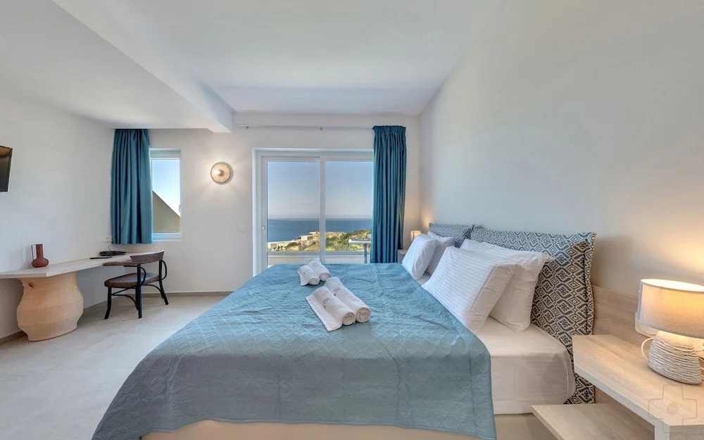 Spiros-Soula Thematic Suites