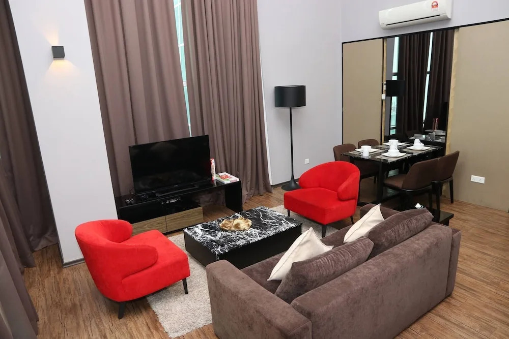 Urbano Luxury Homestay at Maritime