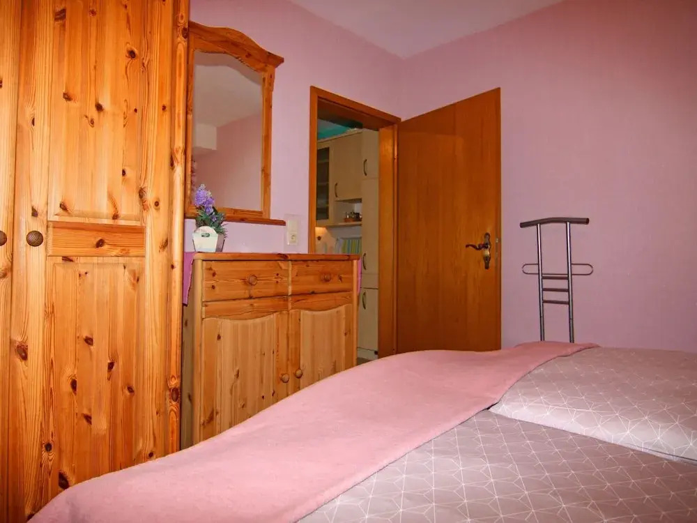 Apartment in Bsum With Garden