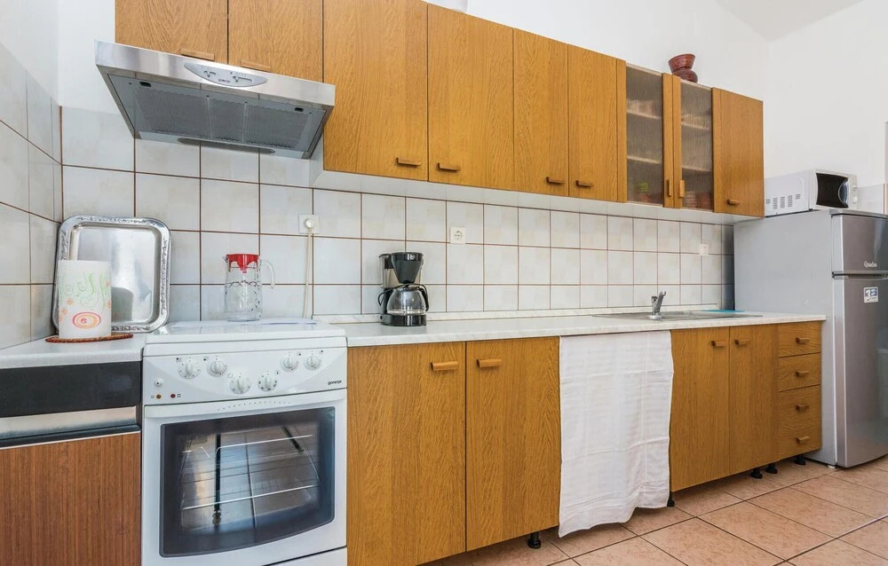 Awesome Apartment in Jasenice With 3 Bedrooms and Wifi