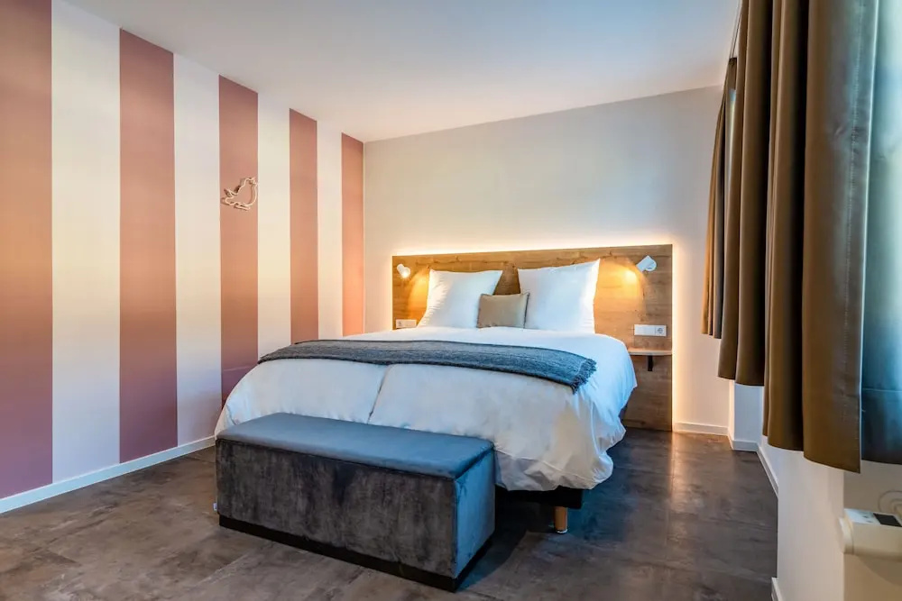 coucou hotel & kuckucks-stube