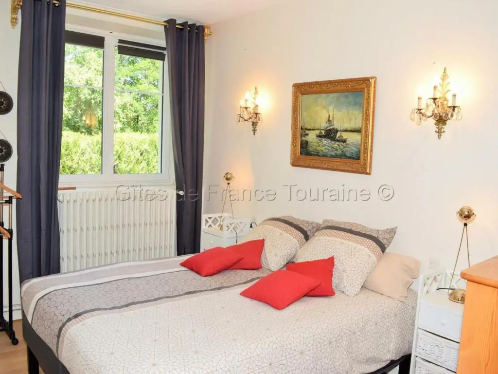 Évasion champêtre : Gîte enchanteur avec jardin clos, rivière et tout confort près des Châteaux de la Loire. - FR-1-381-506