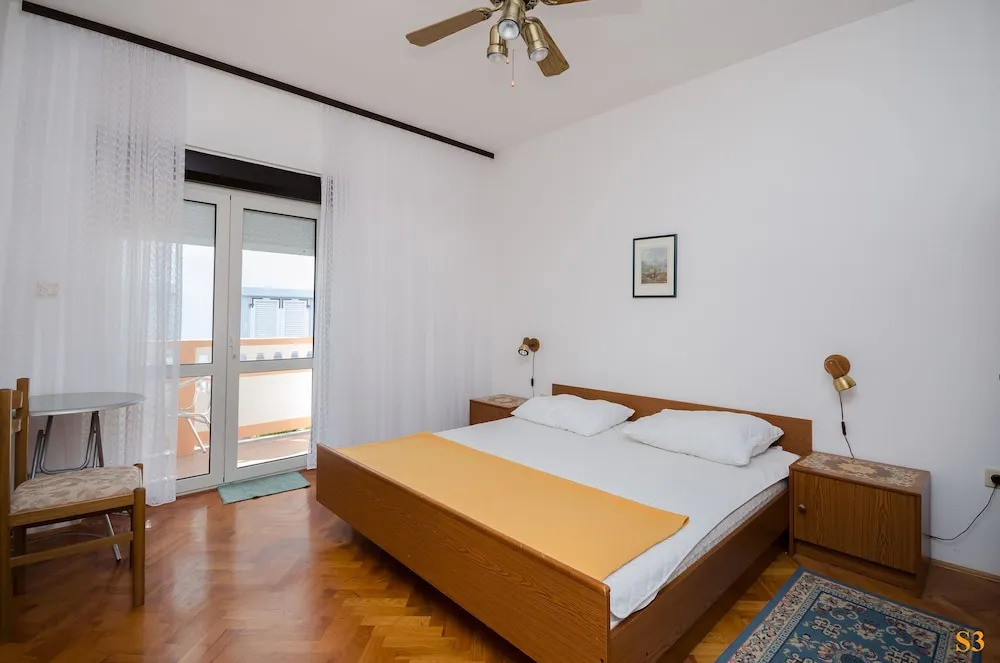 Apartments and Rooms Kata