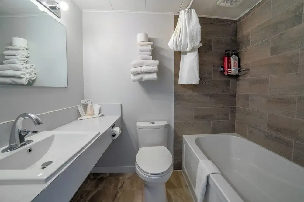 Uptowner Hotel