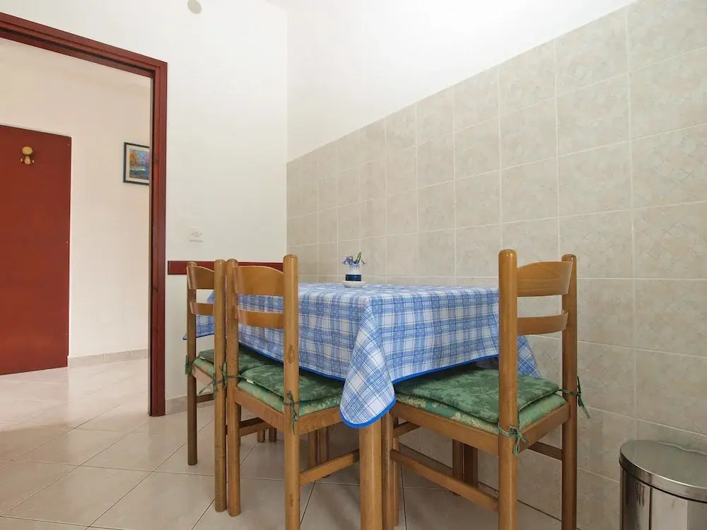 Apartment 1563