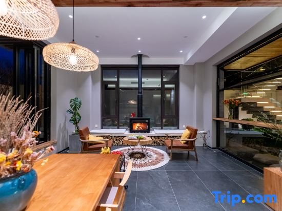 Lu Ming Bieyuan · Independent Villa Homestay (Xi'an Bell and Drum Tower as well as City Wall Store)