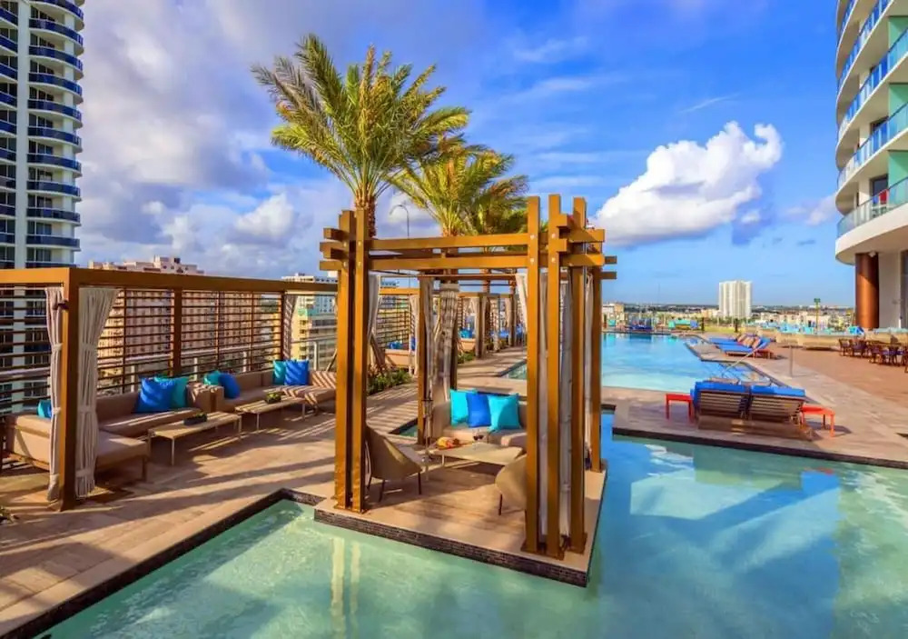 Oceanfront Luxury Condo 1BR Balcony, Hollywood