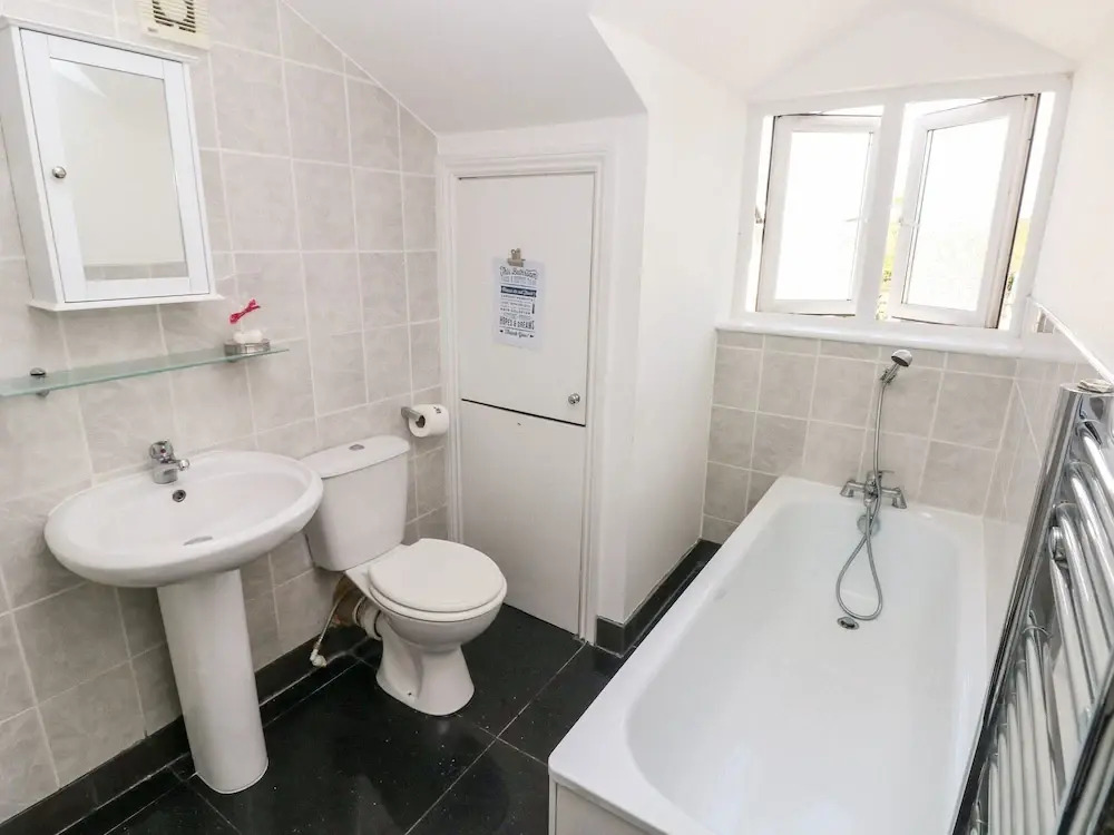 Saddlers Cottage, Berllandeg Farm