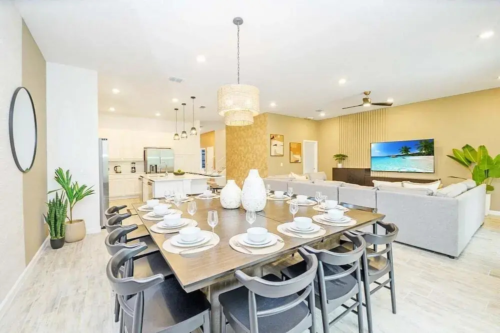 2458rd · Brand New 12br Disney Mansion/pool/spa/game Room