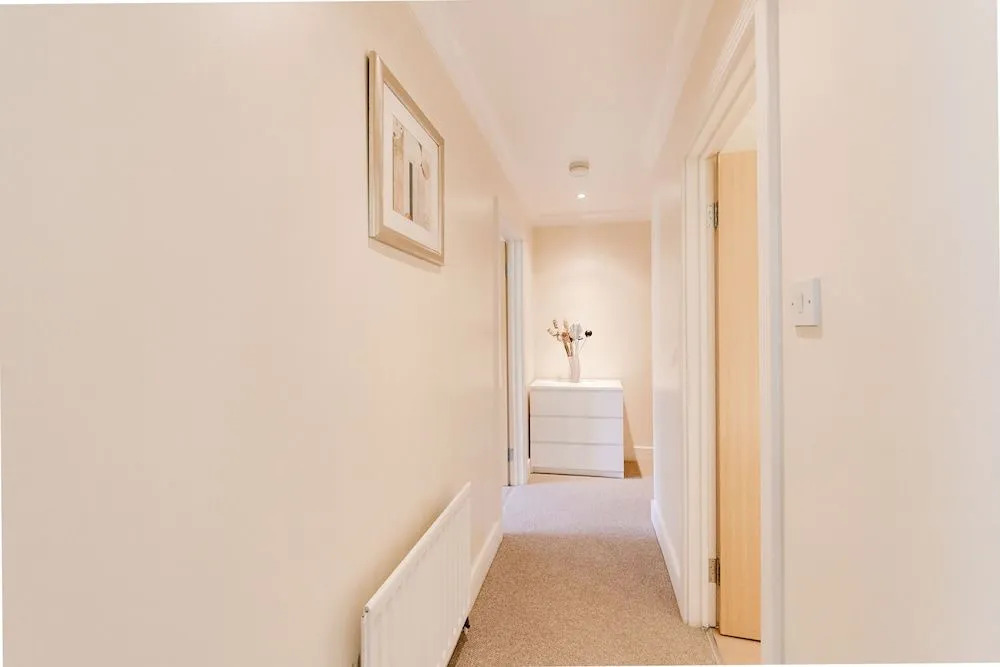 Roomspace Serviced Apartments - Cascades Court