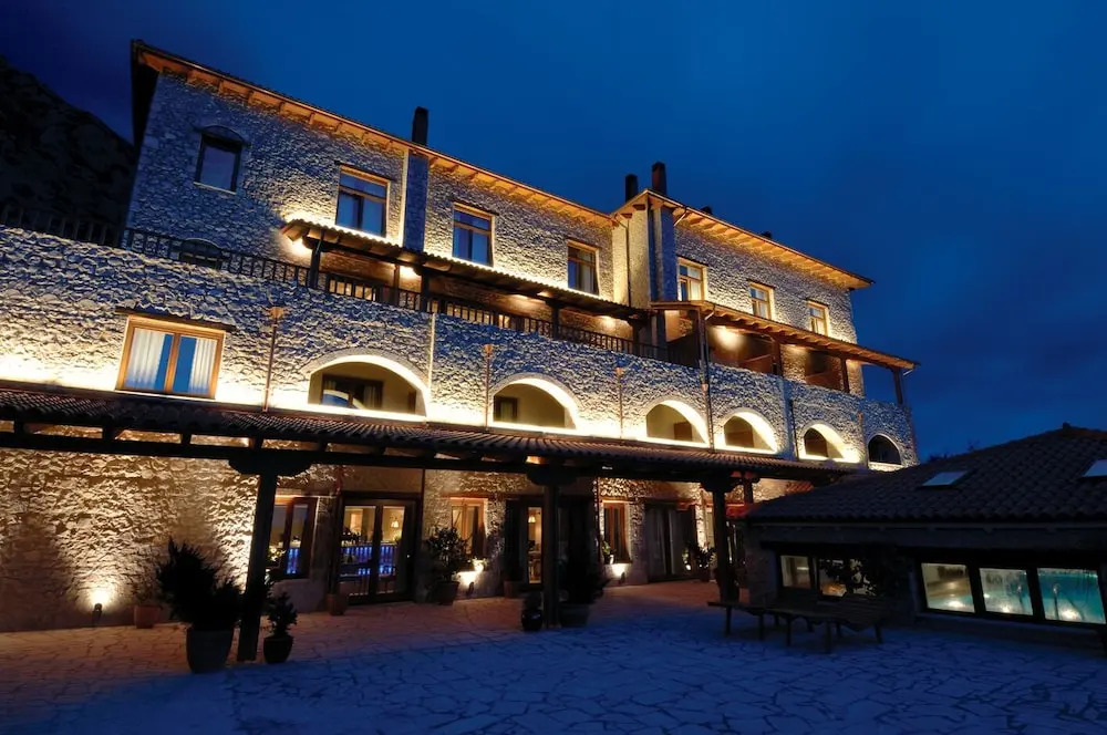Santa Marina Arachova Resort & Spa